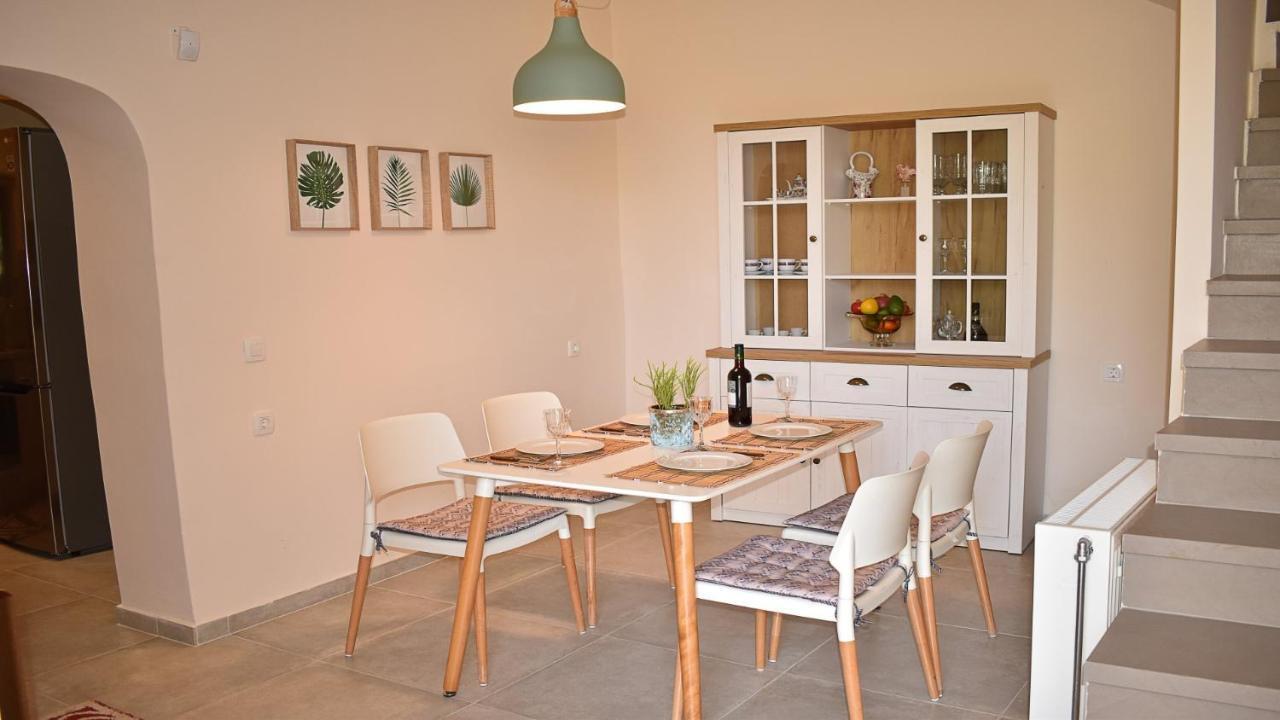 Platanus House Vila Meskla Exterior foto
